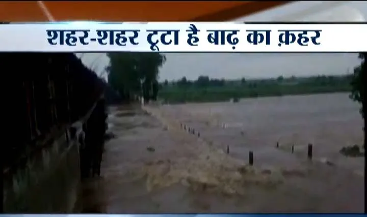 उत्तर भारत में बाढ़ का क़हर, असम में 60 लोगों की मौत Flood- India TV Hindi