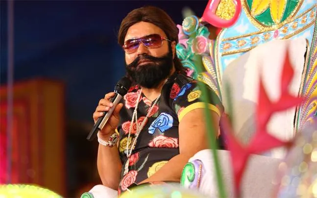 VIDEO: ये है बाबा राम रहीम के महल, हरम और सीक्रेट गुफा का सच Baba Ram Rahim- India TV Hindi