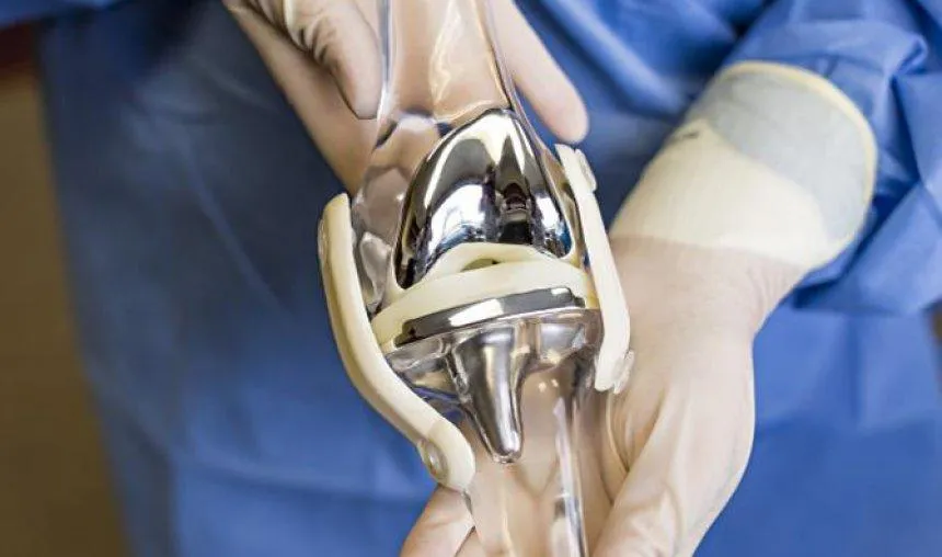 घुटना प्रत्‍यारोपण की लागत वेबसाइट पर दिखाना होगा जरूरी, NPPA ने कंपनियों और अस्‍पतालों को दिया आदेश- India TV Paisa