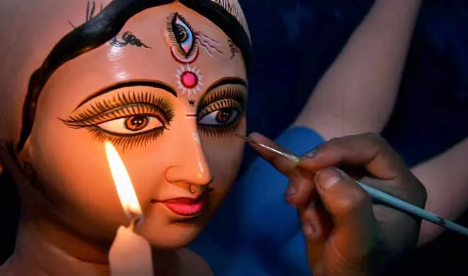 बंगाल: दुर्गा पूजा आयोजकों के लिए GST 'नया दानव' goddess durga- India TV Hindi