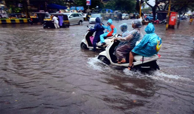 मुंबई में भारी बारिश, एयरपोर्ट का मेन रनवे दोपहर 2 बजे तक बंद रहा Mumbai rain- India TV Hindi