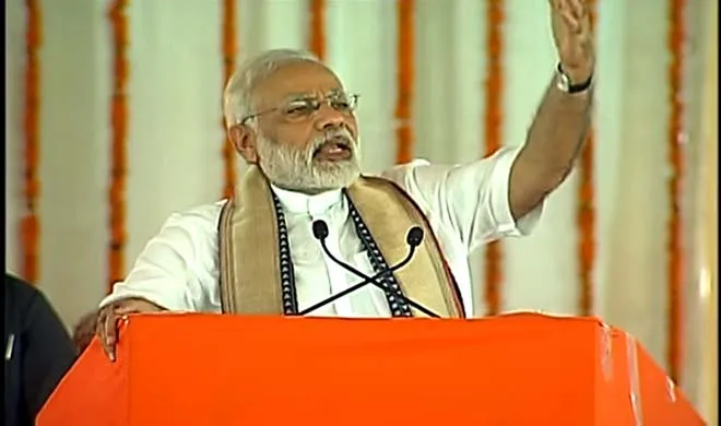PM मोदी का वाराणसी दौरा: दुर्गा कुंड मंदिर में पूजा, तुलसी मानस मंदिर में रामायण पर डाक टिकट जारी किया PM modi- India TV Hindi