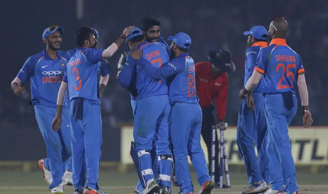 India Vs NZ: टीम इंडिया ने रचा इतिहास , ये हैं कानपुर ODI में भारत की रोमांचक जीत के 5 बड़े कारण India Vs New Zealand | AP Photo- India TV Hindi