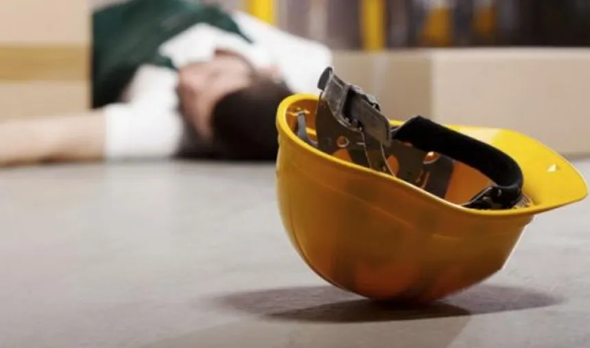 देश में कार्यस्थल पर होने वाली दुर्घटनाओं में हर साल जाती है 48,000 लोगों की जान : अध्ययन- India TV Paisa