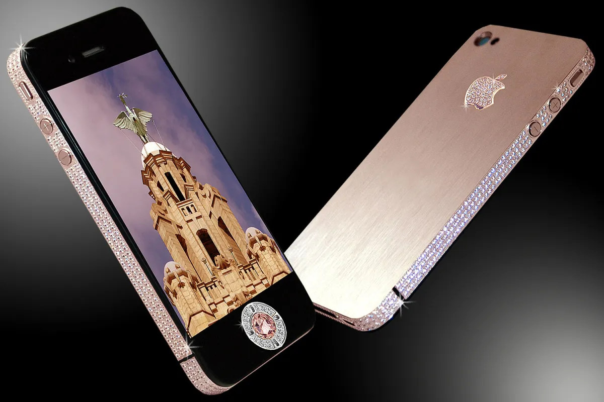 इस iPhone की कीमत आपको 440 वोल्ट का झटका दे सकती है! Apple Diamond Rose iPhone 32 GB- India TV Hindi