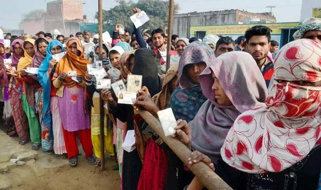 UP निकाय चुनाव: तीसरे चरण का मतदान शांतिपूर्वक संपन्न, 52.50 फीसदी वोटिंग voting- India TV Hindi