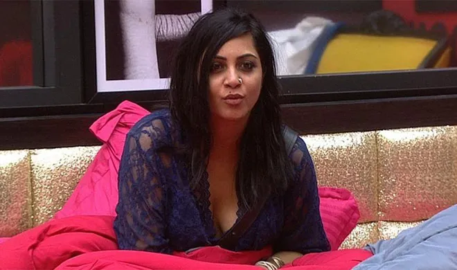 Bigg Boss 11: अर्शी खान को सलमान ने लगाई फटकार, जानें क्या कहा Arshi Khan | Colors- India TV Hindi