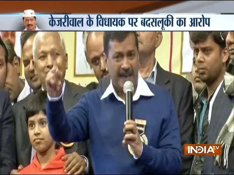 दिल्ली: मुख्य सचिव का आरोप CM अरविंद केजरीवाल के सामने आप विधायकों ने की मारपीट, IAS एसोसिएशन ने बुलाई हड़ताल arvind- India TV Hindi