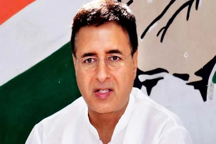 प्राइवेट पार्टी के हाथों में लालकिले का रखरखाव कैसे सौंपा गया : विपक्षी दलों ने सरकार से पूछा Randeep Surjewala- India TV Hindi