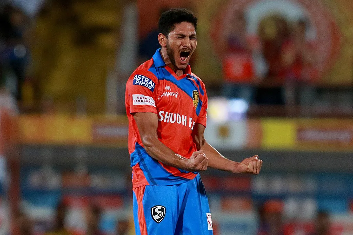 IPL 2018: इस जूनियर बॉलर ने बल्लेबाज़ों को दी चुनौती, कहा धोनी, रैना से भी नहीं डरता <p>Basil Thampi</p>- India TV Hindi