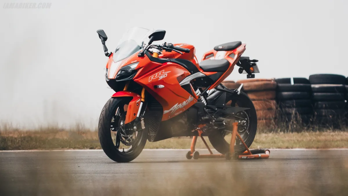 टीवीएस की अपाचे आरआर 310 बाइक हुई 18000 रुपए महंगी, नई कीमत 2.23 लाख रुपए <p>TVS</p>- India TV Paisa