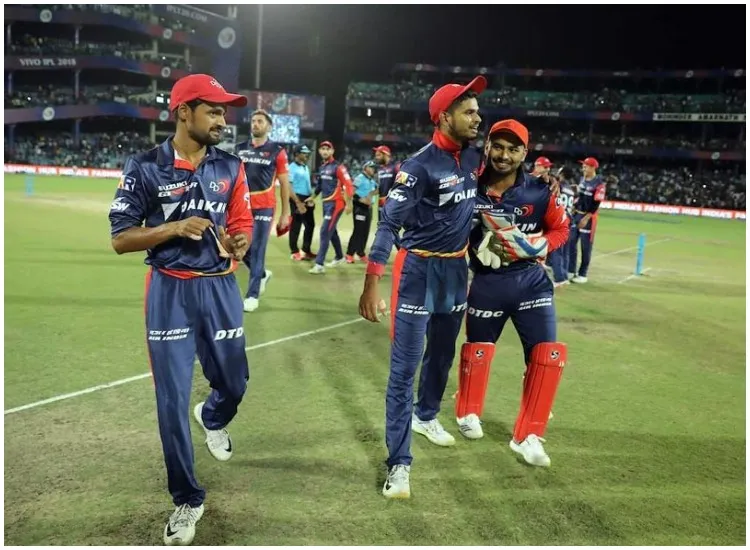 इस बल्लेबाज को नहीं मिली इंग्लैंड के खिलाफ टीम इंडिया में जगह, तो बल्ले से दिया सलेक्टर्स को करारा जवाब <p>दिल्ली डेयरडेविल्स</p>- India TV Hindi
