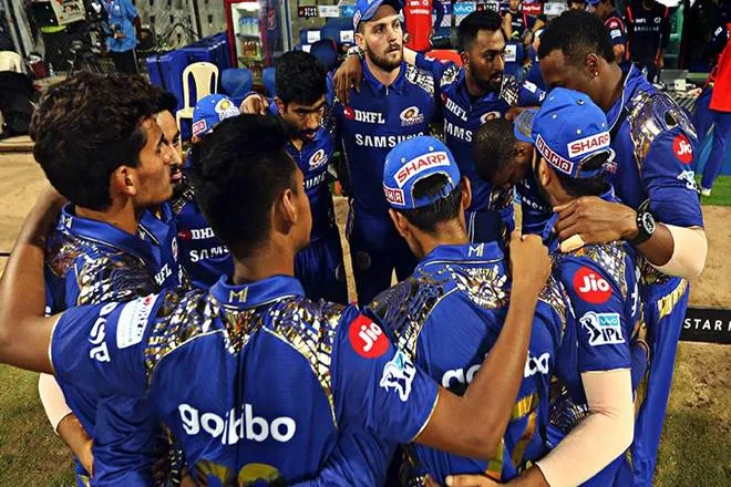 IPL 2018, RCB vs DD: मुंबई इंडियंस IPL से बाहर, दिल्ली ने 11 रन से हराया <p>Mumbai Indians</p>- India TV Hindi