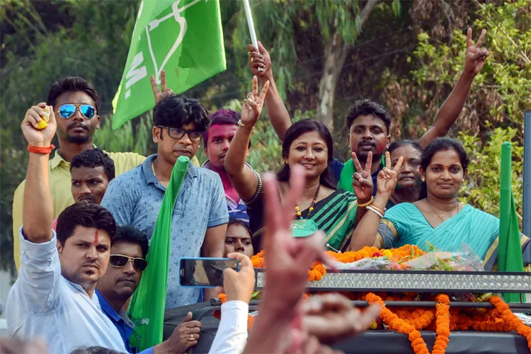 विधानसभा उपचुनाव परिणाम: बीजेपी की करारी हार, 10 सीटों में से केवल 1 सीट से करना पड़ा संतोष By poll result- India TV Hindi