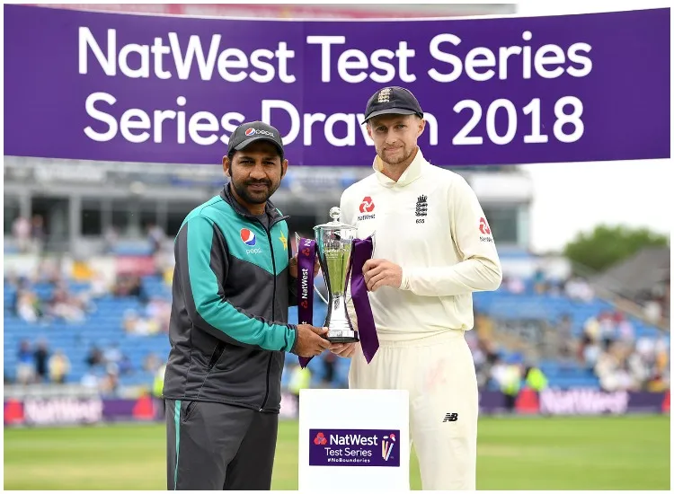 लगातार तीसरी सीरीज गंवाने से बची इंग्लैंड की टीम, दूसरे टेस्ट में पाकिस्तान को हराकर 1-1 से बराबर की सीरीज <p>सरफराज खान और जो रूट</p>- India TV Hindi