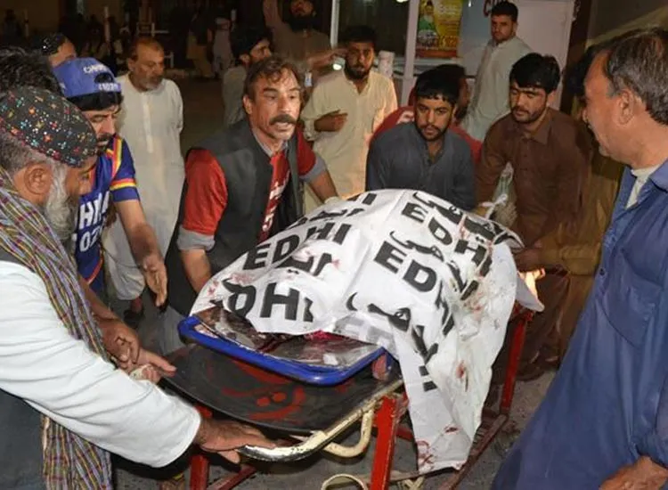 पाकिस्तान में विस्फोट, एएनपी नेता हारून बिल्लौर सहित 20 लोगों की मौत <p>(Photo,AP)</p>- India TV Hindi