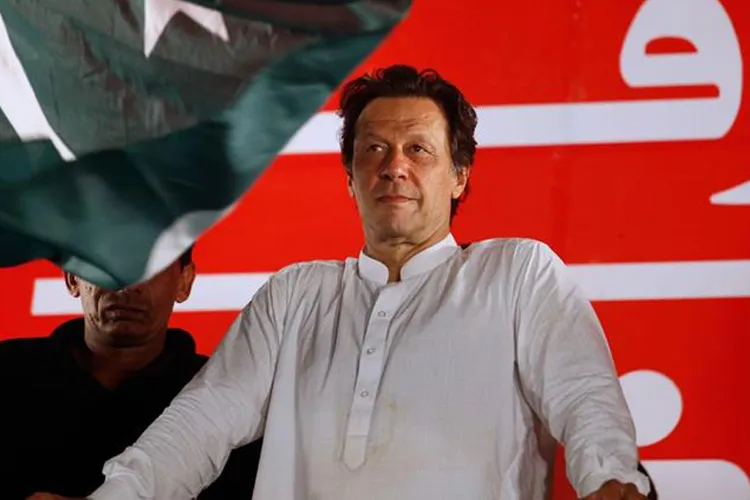 Pakistan General Election 2018: अब तक के रुझानों में इमरान खान की पार्टी पीटीआई को बढ़त <p>imran khan</p>- India TV Hindi