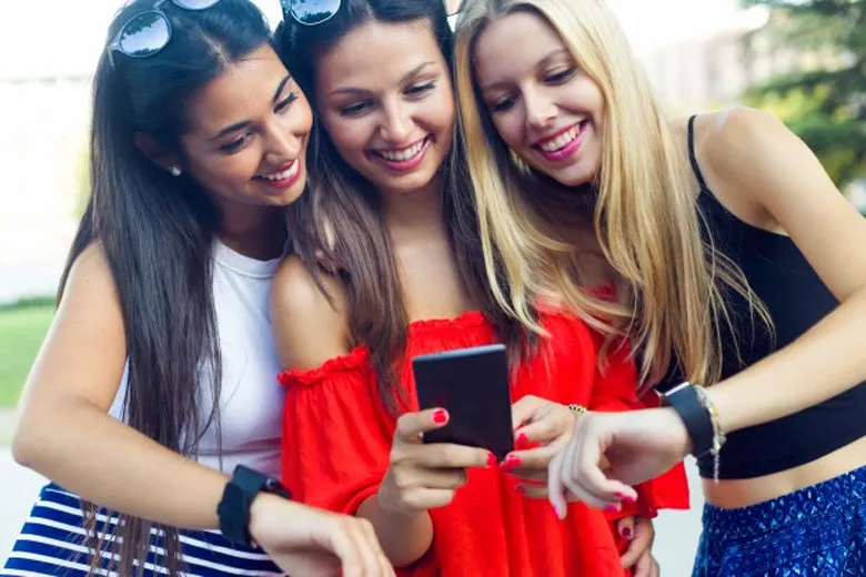 खुशखबरी, 3000 रुपए से भी कम कीमत में मिल रहे हैं ये 5 स्मार्टफोन <p>smartphones</p>- India TV Hindi