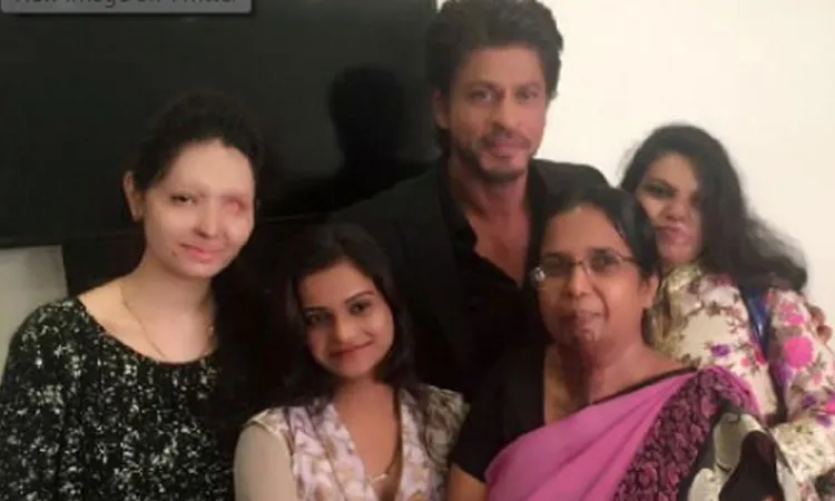 शाहरुख खान की मीर फाउंडेशन एसिड पीड़िताओं की करवाएगी मुफ्त सर्जरी <p>शाहरुख खान</p>- India TV Hindi