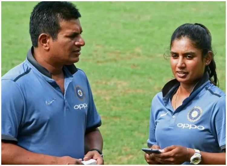 तो इस वजह से भारतीय महिला क्रिकेट टीम के कोच तुषार अरोठे को इस्तीफा देने पर होना पड़ा मजबूर <p><span class="scayt-misspell-word"...- India TV Hindi