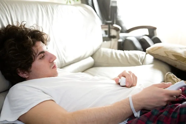 रिसर्च: आलसी लोगों के लिए खुशखबरी, उनमें होती है ये खास क्वालिटी <p>characteristics of a lazy person</p>- India TV Hindi