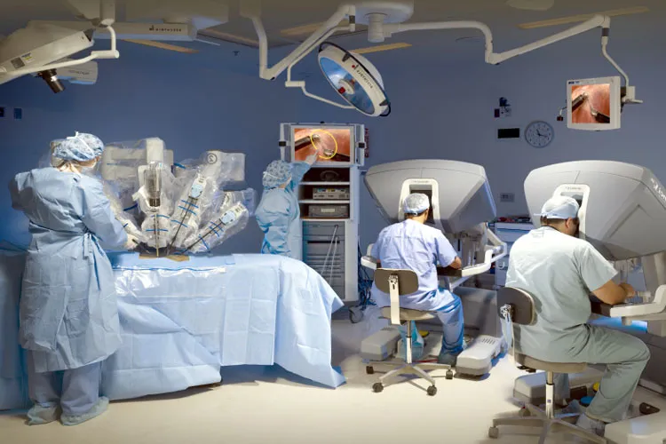 सिर और गले में बिना चीरे के आपरेशन रोबोटिक सर्जरी द्वारा संभव, जानिए कैसे Robotic surgery- India TV Hindi
