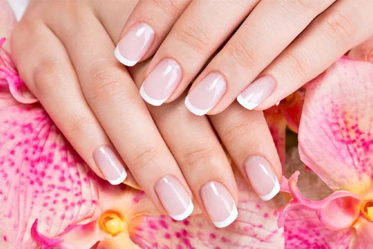 पीले होते नाखूनों को रोकना है तो, फॉलो करें ये टिप्स <p>prevent your nails from drying and peeling </p>- India TV Hindi