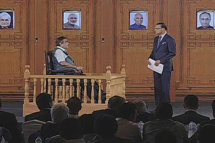 आप की अदालत: जानें, दिल्ली के प्रदूषण से लेकर विपक्ष के 'महागठबंधन' पर नितिन गडकरी ने क्या कहा <p>Nitin Gadkari in Aap Ki Adalat</p>- India TV Hindi