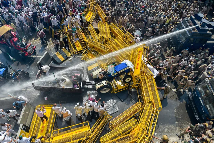 Kisan Kranti Padyatra LIVE Updates: सरकार और किसानों में नहीं बनी बात, किसान नेताओं ने धरना जारी रखने का किया ऐलान Kisan Kranti Padyatra LIVE Updates- India TV Hindi