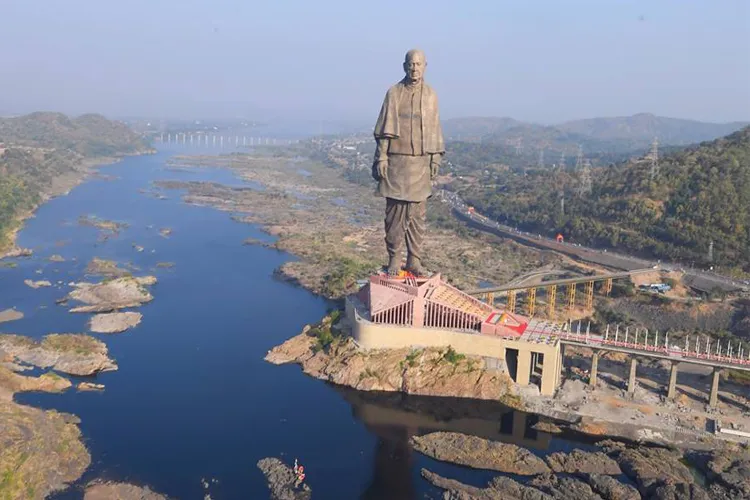 'स्टैच्यू ऑफ यूनिटी' का अनावरण कर बोले पीएम मोदी, सरदार पटेल नहीं होते तो चार मीनार देखने के लिए हमें वीज़ा लेना पड़ता <p>Statue of Unity</p>- India TV Hindi