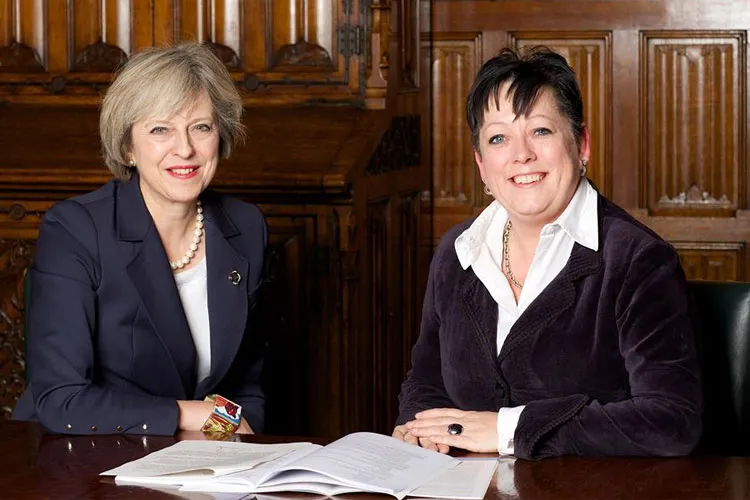 ब्रिटेन की अनोखी पहल, आत्महत्या रोकने के लिए पहली बार हुई मंत्री की नियुक्ति Theresa May and Jackie Doyle-Price | Facebook- India TV Hindi