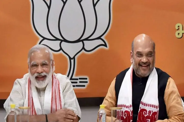 कांग्रेस झूठे वादों और घोषणाओं की एटीएम मशीन, भाजपा विकास का एटीएम: अमित शाह Narendra Modi and Amit Shah- India TV Hindi