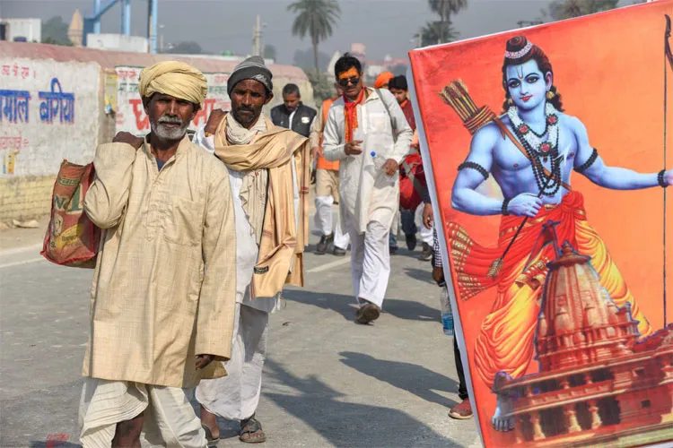 अयोध्या धर्मसभा में स्वामी राम भद्रचार्य ने कहा- 11 दिसंबर के बाद होगा राम मंदिर पर बड़ा फैसला VHP's Dharm Sabha in Ayodhya to push for Ram temple construction | PTI Photo- India TV Hindi