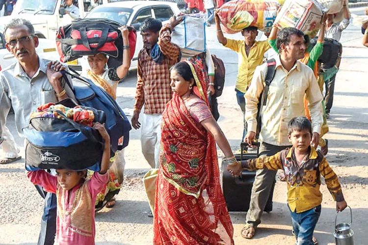 उत्तर प्रदेश और बिहार के लोग ही क्यों बनते हैं निशाना? उत्तर प्रदेश और बिहार के लोग ही क्यों बनते हैं निशाना?- India TV Hindi