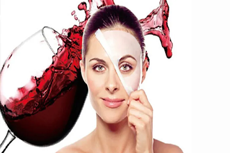 एक सप्ताह रेड वाइन अपने चेहरे पर लगाएं और फिर देखें कमाल <p>red wine</p>- India TV Hindi