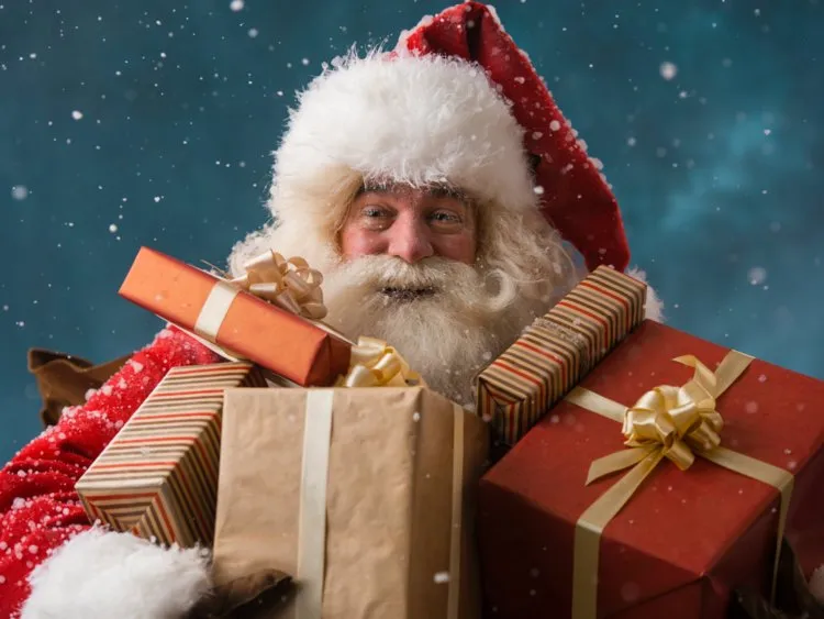 Merry Christmas: जानें आखिर कौन है सांता क्लॉज, जानें Santa Clause से जुड़े खूबसूरत किस्से santa clause- India TV Hindi