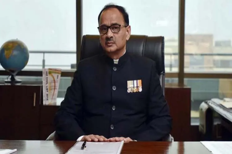 सीबीआई चीफ के पद से हटाए गए आलोक वर्मा, नागेश्वर राव को मिला फिर प्रभार Alok Verma- India TV Hindi