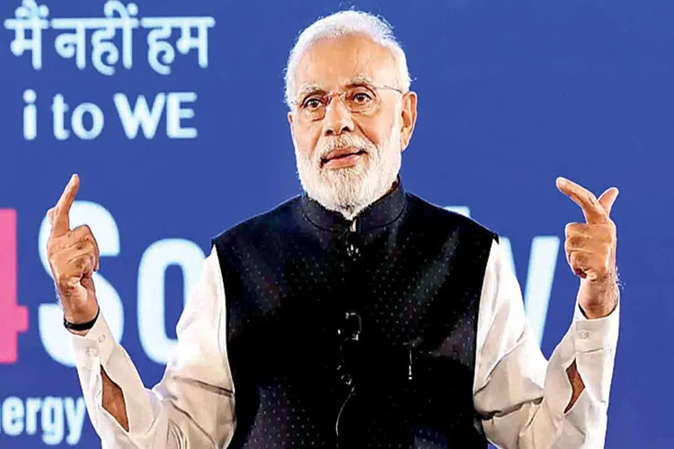2019 चुनाव: मोदी सरकार ने दिया सामान्य वर्ग के गरीबों को 10% आरक्षण, कांग्रेस ने बताया इसे बेवकूफ बनाने का चुनावी पैंतरा PM Narendra Modi- India TV Hindi