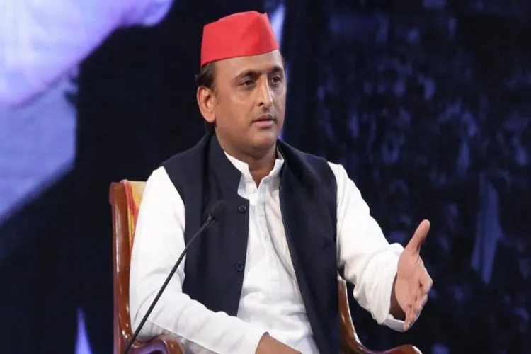 अवैध खनन मामले में CBI की पूछताछ की संभावना के बीच बसपा, कांग्रेस, आप ने अखिलेश का समर्थन किया Illegal mining case: BSP, Cong, AAP back Akhilesh Yadav amid reports CBI may quiz him- India TV Hindi