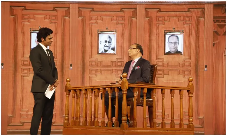 इंडिया टीवी कॉन्क्लेव में सुनील ग्रोवर से रजत शर्मा ने कहा, मैं 'आप की अदालत' में अमिताभ बच्चन से सवाल पूछने का पिछले 25 साल से इंतजार कर रहा हूं Aap ki adalat- India TV Hindi