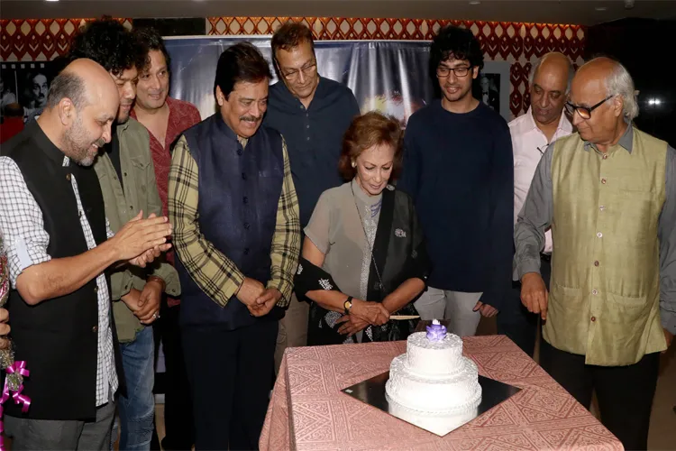 जगजीत सिंह को याद करते हुए इस खास अंदाज में पत्नी चित्रा सिंह ने मनाया बर्थडे, देखें तस्वीरें <p>जगजीत सिंह</p>- India TV Hindi