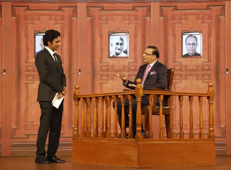 इंडिया टीवी कॉन्क्लेव में सुनील ग्रोवर से रजत शर्मा ने कहा, मैं 'आप की अदालत' में राहुल गांधी से सवाल पूछने का इंतजार कर रहा हूं <p>Rajat sharma aap ki adalat</p>- India TV Hindi