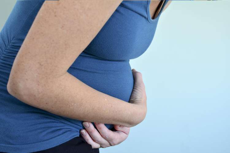 Abdominal Pain during Pregnancy: प्रेगनेंसी में पेट दर्द हो सकता है खतरनाक, जानिए क्यों - India TV Hindi