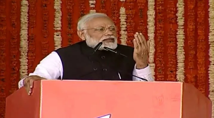 सेना के पराक्रम को नीचा दिखाने वाले लोगों को शर्म आनी चाहियें :मोदी People who questions army should be ashamed says PM modi- India TV Hindi