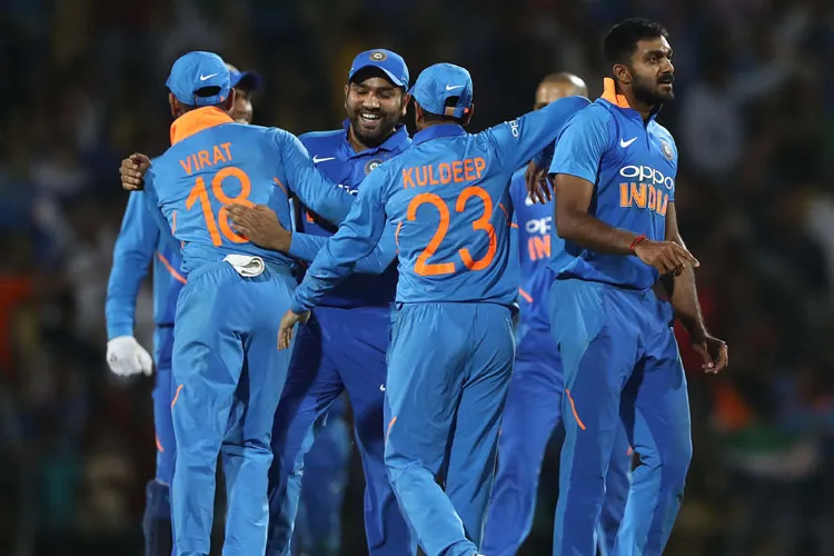IND vs AUS: धोनी के घरेलू मैदान पर ऑस्ट्रेलिया के खिलाफ सीरीज में अजय बढ़त बनाने के इरादे से उतरेगी टीम इंडिया Team India- India TV Hindi