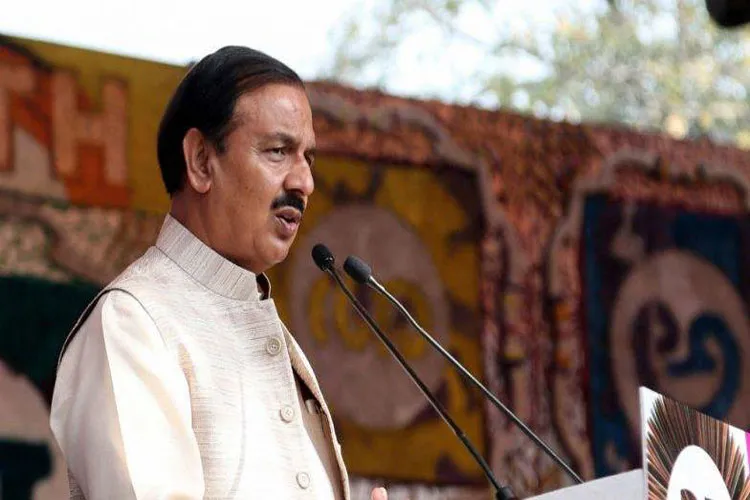 संस्कृति मंत्री महेश शर्मा ने प्रियंका गांधी को कहा ‘पप्पू की पप्पी’, विपक्षी दल ने बताया निंदनीय Mahesh Sharma- India TV Hindi
