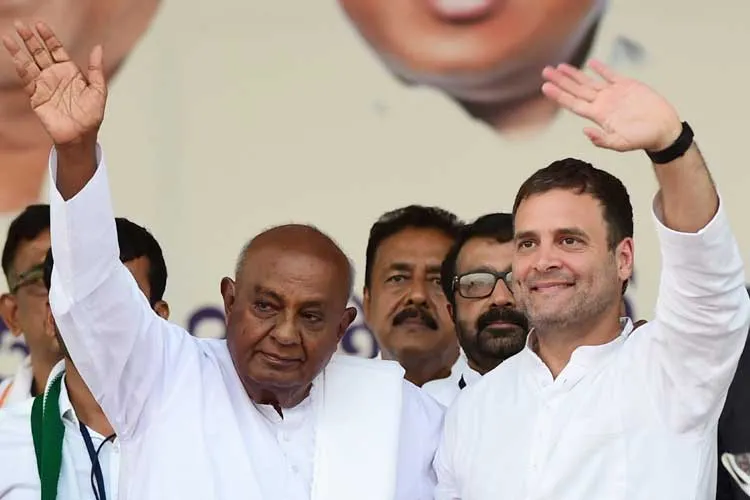 नरेंद्र मोदी को हराने के लिए कांग्रेस और JDS मिलकर संघर्ष करें: राहुल गांधी <p>Congress President Rahul Gandhi with JDS chief H D...- India TV Hindi