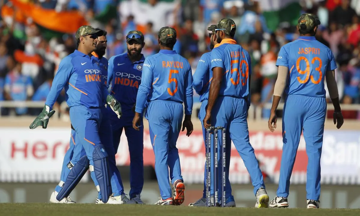 Exclusive: सौरव गांगुली ने विश्वकप 2019 के लिए भारतीय टीम में इस गेंदबाज़ को बताया ‘X फैक्टर’, रायुडू को किया बाहर टीम इंडिया - India TV Hindi