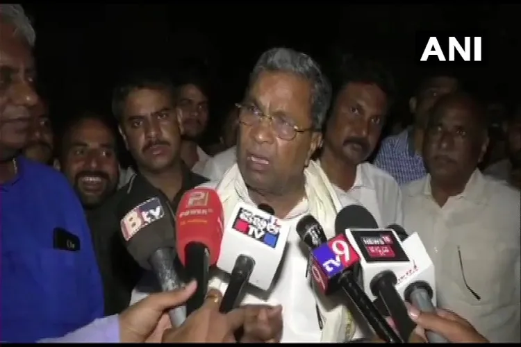 Lok Sabha Chunav 2019 LIVE: फिर फिसली कांग्रेस नेता की जबान, सिद्धारमैया ने PM मोदी पर दिया विवादित बयान <p>कांग्रेस नेता...- India TV Hindi
