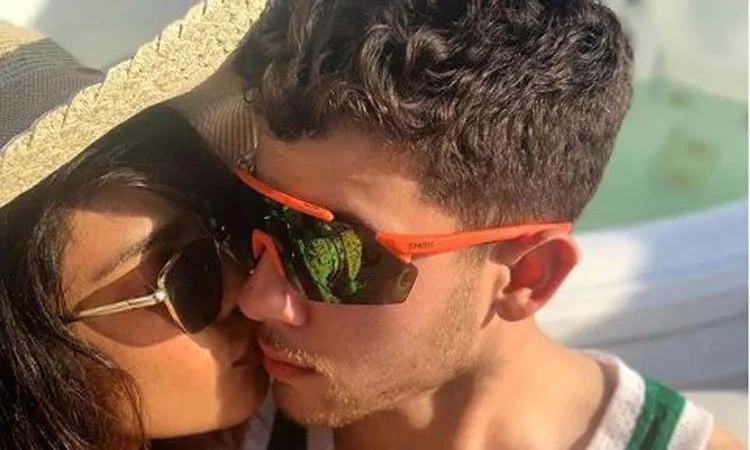 निक जोनस ने साइन लैंग्वेज में सबके सामने प्रियंका चोपड़ा को कहा I Love You Nick Jonas, Priyanka Chopra,- India TV Hindi